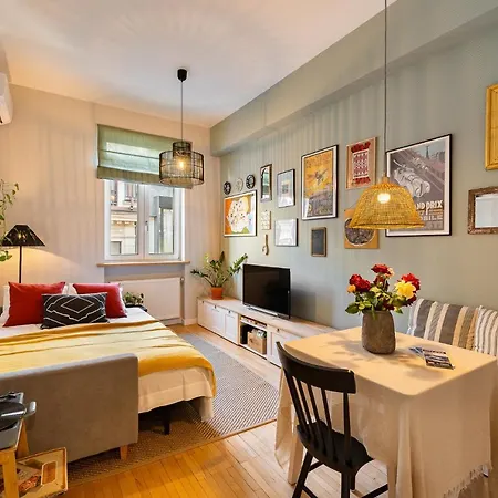 Bohemian In Old Town - Self Check-in