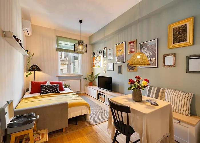 Bohemian In Old Town - Self Check-in